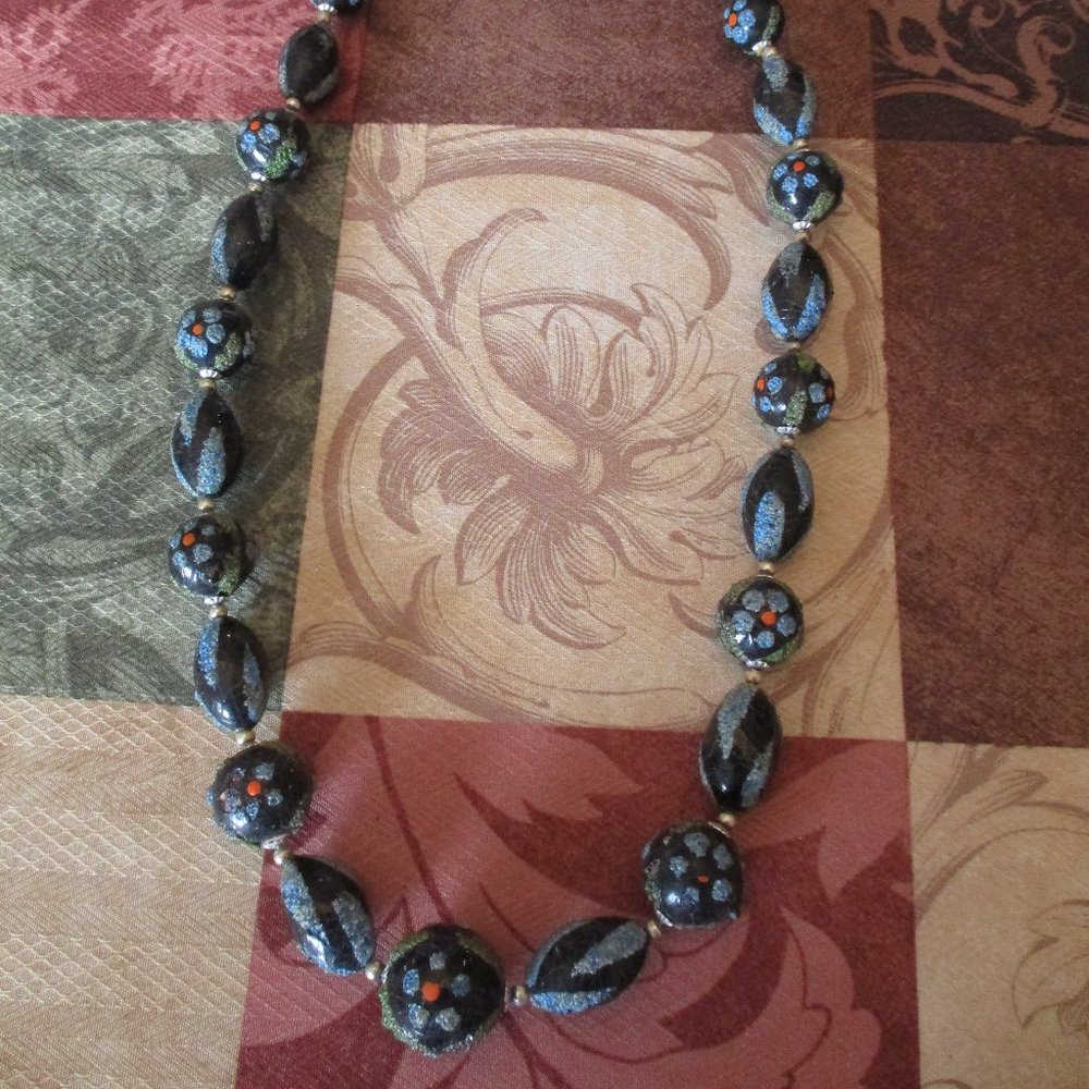 Vintage Multicolor Beaded Necklace with Snap Closure